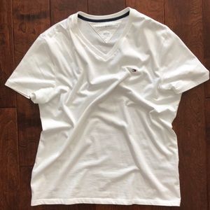 White Tommy Hilfiger V-neck Tee (M).